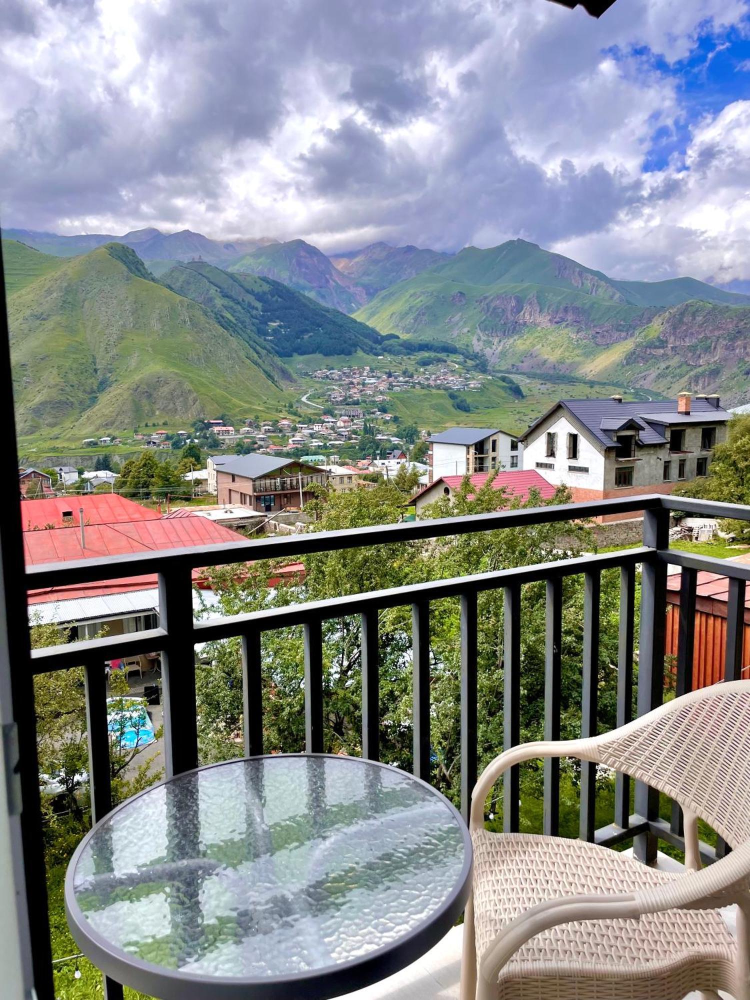 Hotel Planet Kazbegi Extérieur photo